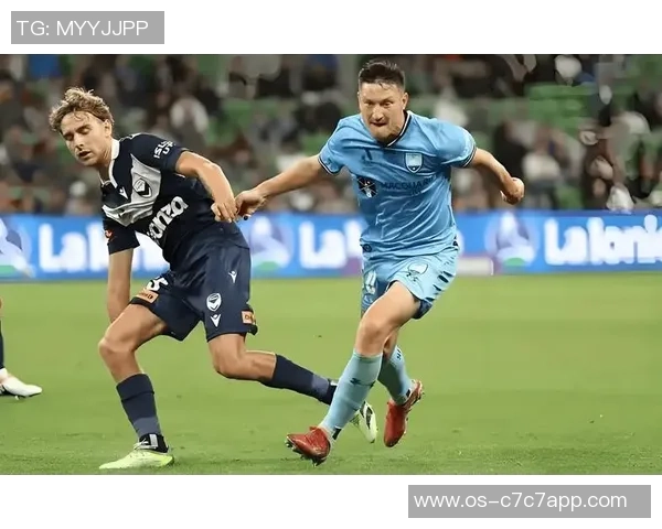 墨胜利与柏斯光荣的激烈对决展现足球魅力与团队精神的巅峰较量