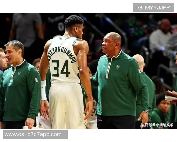 字母哥愤怒撕毁球衣雄鹿惨败更衣室内冲突升级引发关注