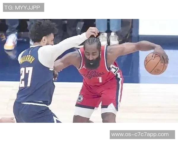 快船与掘金对决中伦纳德每场得分表现分析与统计